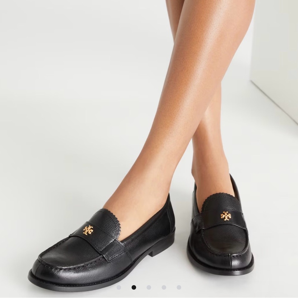 Tory Burch Women's Black Loafers with Gold Emblem
